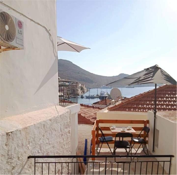 Occasus Room Comfort Chalki Town Eksteriør bilde